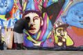Grafiteiro faz painel de arte em So Paulo Leandro Mantovani/News Free/AE
