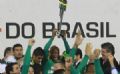Palmeiras sepulta fila nacional e  campeo da Copa do Brasil Capito do Palmeiras, Marcos Assuno, ergue a taa de campeo da Copa do Brasil 2012. Foto: Rivaldo Gomes/Folhapress