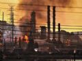 Incndio atinge refinaria da Chevron na Califrnia Testemunhas disseram que fogo iniciou aps um grande estrondo. A Chevron negou que o incndio tenha comeado aps uma exploso. (Foto: Reuters)