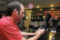 Criao local, garom virtual j atende nos bares do ABCD Bares do ABCD antenados com novas tecnologias. Foto: Rodrigo Pinto  