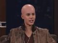 Justin Bieber apareceu careca em um programa de TV Justin Bieber apareceu careca em um programa de TV