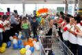 Assa inaugura a primeira loja em Ribeiro Pires Assa Rbeiro Pires abriu para o pblico em clima de festa; consumidores formaram uma longa fila  espera do atendimento. Foto: Adris Bovo.