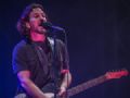 Pearl Jam se garante com repertrio e deseja ''Feliz Pscoa'' no Lolla Pearl Jam se apresenta no fechamento do Lollapalooza (Foto: Flavio Moraes/G1)