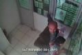 Polcia prende suspeito de assassinar idosa em lotrica Suspeito tentou entrar nos caixas da lotrica, como no conseguiu atirou em idosa. Reproduo Rede Globo