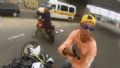 Vtima filma assalto de sua moto Hornet e flagra PM atirando em ladro na Zona Leste de So Paulo Trecho do vdeo.