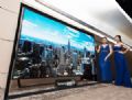 TV de 110 polegadas e resoluo 4K comea a ser vendida por US$ 150 mil Televisor de 110 polegadas tem 1,8 metro de altura e 2,6 metros de largura (Foto: AP/Samsung)