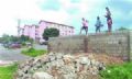 Queda de muro causa preocupao para moradores de condomnio Foto: Celso Luiz/DGABC