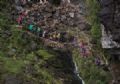 Monte Roraima enche de turistas e impacto ambiental preocupa Turistas descem o Monte Roraima, na fronteira entre o Brasil e a Venezuela (Foto: Carlos Garcia Rawlins/Reuters)
