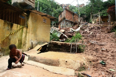 Mau participa de projeto para prevenir desastres naturais Iniciativa vai ajudar a prevenir deslizamentos como o ocorrido no Morro do Macuco. Foto: Amanda Perobelli