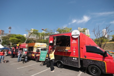 Sabores na Rua atrai mais de 7 mil pessoas em Santo Andre Pblico contou com 14 food trucks no Pao de Santo Andr. Foto: Fabiano Ibidi
