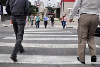 Atropelamentos no ABCD recuam 32% em trs anos Campanha Travessia Segura conscientiza sobre o uso correto da faixa de pedestre no ABCD. Foto: Edu Guimares