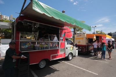 Metrpole realiza 3 Festival de Food Truck durante feriado O evento conta com caminhes de hamburguers, comida mexicana, temakis e doces. Foto: Fabiano Ibidi