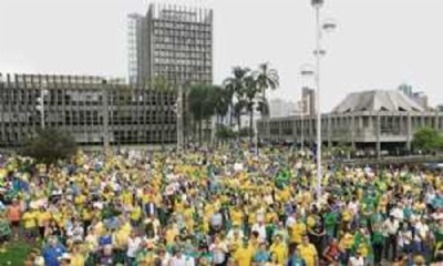 Protesto contra Dilma e PT rene 10 mil pessoas em Santo Andr Foto: Marina Brando/DGABC 