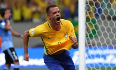 Brasil abre 2 a 0, mas permite empate Foto de divulgao