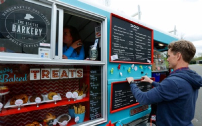 Cidade dos EUA tem food truck especializado em comida de cachorro Cidade dos EUA tem food truck especializado em comida de cachorro (Foto: Ted S. Warren/AP)