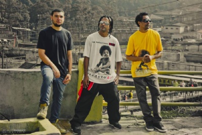 Projeto Mopri lana CD na Casa de Hip Hop de Mau O grupo  formado por trs primos que uniram suas trajetrias no rap. Foto: Divulgao