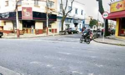 Sinalizao precria coloca em risco pedestres Foto: Nario Barbosa/DGABC