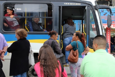 Sete dicas valiosas para quem usa nibus no ABCD Em Santo Andr, quatro linhas municipais circulam 24 horas. Foto: Andris Bovo