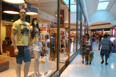 Shoppings iniciam promoes especiais para o Dia dos Pais Os consumidores tm diversas opes para concorrer aos sorteios. Foto: Amanda Perobelli