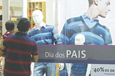 Associaes projetam queda no Dia dos Pais Foto: diariodonordeste.verdesmares.com.br