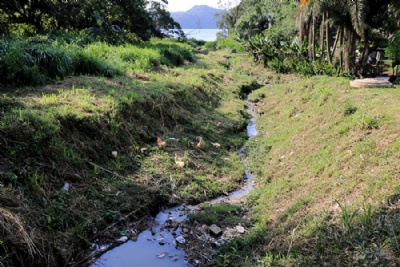 Mananciais recebem 66% do esgoto coletado no ABCD Em mdia, ABCD despeja 66,6% do esgoto coletado nos mananciais, como a represa Billings. Foto: Andrea Iseki