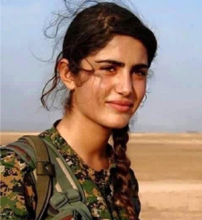 A militante curda morta em combate cuja luta contra o Estado Islmico foi minimizada por conta de sua beleza Companheiros de luta de Asia dizem que sua personalidade foi minimizada por sua aparncia fsica (Foto: @albertohrojas)