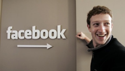 Facebook reconhece ter inflado por 2 anos estatstica de consumo de vdeo Fundador do Facebook, Mark Zuckerberg, na sede da rede social em Palo Alto, na Califrnia (Foto: Paul Sakuma, File/AP)