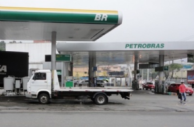 Donos de postos BR encontram combustvel mais caro na distribuidora Os donos de postos encontram a gasolina R$ 0,03 mais cara e o diesel R$ 0,01 nas distribuidoras. Foto: Arquivo ABCD Maior