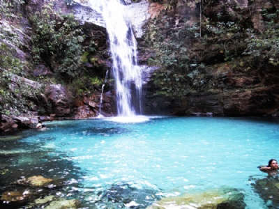 Empresrio barretense recomenda viagem em contato com natureza SANTA BRBARA: A cachoeira em Cavalcante (GO)  conhecida mundialmente como uma das mais cristalinas, localizada em comunidade quilombola
