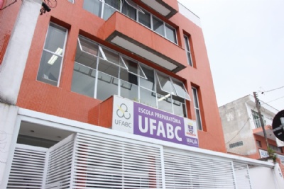 Cortes do governo faz UFABC fechar Escola Preparatria em Mau Escola Preparatria beneficiou quase 1 mil alunos. Foto: Rodrigo Zerneri