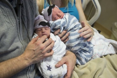 Americana d  luz gmeos nascidos em anos diferentes Americana deu  luz gmeos nascidos em anos diferentes (Foto: Nick Oza/The Arizona Republic via AP) 
