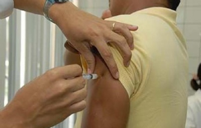 Vacina contra febre amarela pode causar efeitos colaterais 