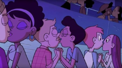 Disney exibe primeiro beijo ga y de desenho animado Cena do episdio Just Friends (