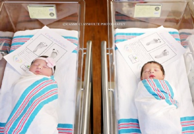 Bebs chamados Romeo e Juliet nascem em quartos vizinhos em hospital nos EUA Juliet e Romeo (Foto: Cassie Clayshulte Photography/Facebook) 