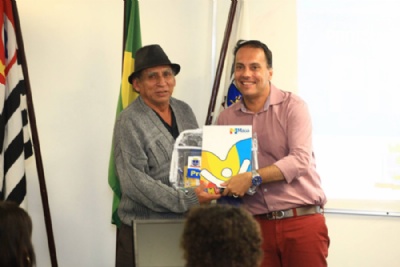Prefeitura de Mau inicia Programa de Alfabetizao Prefeito Atila Jacomussi inaugura o PROALMA. Crdito: Caio Arruda