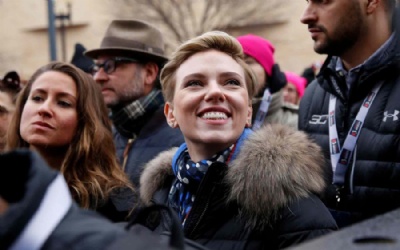 Scarlett Johansson diz que no descarta se candidatar a cargo poltico no futuro A atriz Scarlett Johansson participa da 'Marcha das Mulheres' em Washington (EUA) (Foto: REUTERS/Shannon Stapleton) 