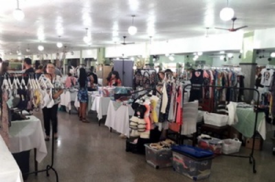 Bazar oferece opes variadas para presentear no Dia das Mes Os produtos custam entre R$ 15 e R$ 100. Foto: Divulgao