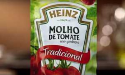 Anvisa probe lote de molho de tomate com pedaos da marca Heinz Foto de divugao