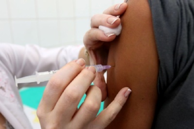  Campanha nacional de vacinação contra a gripe é prorrogada Campanha de vacinação contra a gripe termina em 26 de maio (Foto: Prefeitura de Hortolândia) 