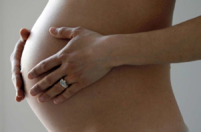 Gravidez no  perigosa para mulheres que tiveram cncer de mama, diz estudo Ficar grvida depois de ter cncer de mama no aumenta risco de doena retornar, segundo estudo. (Foto: REUTERS/Regis Duvignau) 