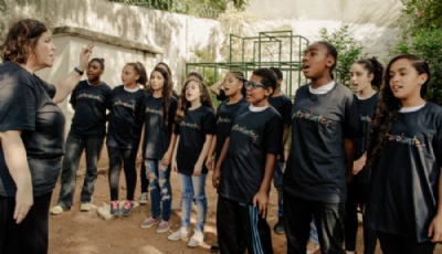 Estudantes do Jardim Snia Maria apresentam espetculo Crianas e jovens resgatam a cultura popular de Mau e regio em show musical. Crdito: Divulgao