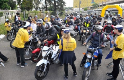 Motociclistas podem fazer check-up grtis de motos na Marginal Pinheiros Moto Check-up vai at quarta-feira (29) (Foto: Divulgao) 