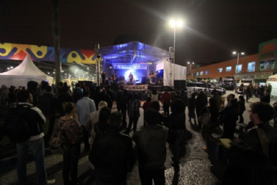 Mau celebra ms do rock com show especial Banda O Livro do Dias animou o pblico com sucessos do Legio Urbana. Crdito: Caio Arruda/ PMM