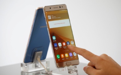  Samsung planeja recuperar 157 toneladas de metais raros dos Galaxy Note 7 recolhidos Galaxy Note 7  visto em loja de Seul, na Coreia do Sul (Foto: Reuters/Kim Hong-Ji) 