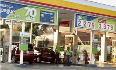  Juiz manda bloquear decreto que aumentou preo da gasolina Foto: Denis Maciel/DGABC
