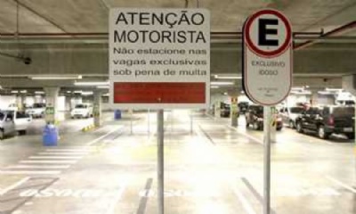 Prefeitura multar quem estacionar em vagas para idosos e PNEs em shoppings Foto: Joel Rocha/SMCS/Fotos Pblicas 