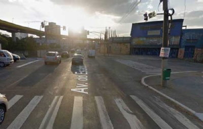 Criminoso em fuga causa acidente com 3 carros na Avenida do Estado Crdito: Reproduo/Google Street View