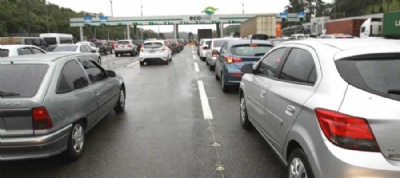 Rodovias do SAI registram congestionamento Foto: Denis Maciel/DGABC