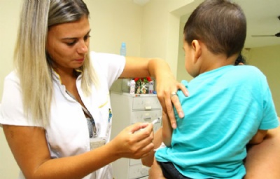 Mau vacina 30,3 mil pessoas contra a Febre Amarela Nmero equivale a mdia de 28 pessoas vacinadas por minuto nas 23 UBSs do municpio. Crdito: Roberto Mouro - PMM