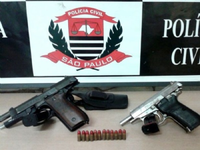 Trs so presos por trfico de drogas e porte ilegal de arma em Mau Imagem ilustrativa. Foto: Polcia Civil/ Piracicaba